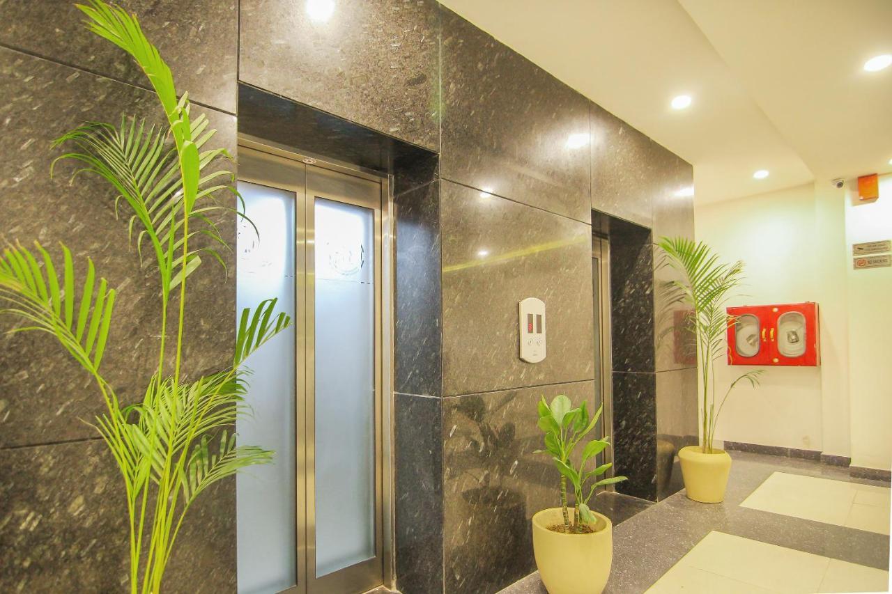 Moments Hotel Lucknow Exterior photo