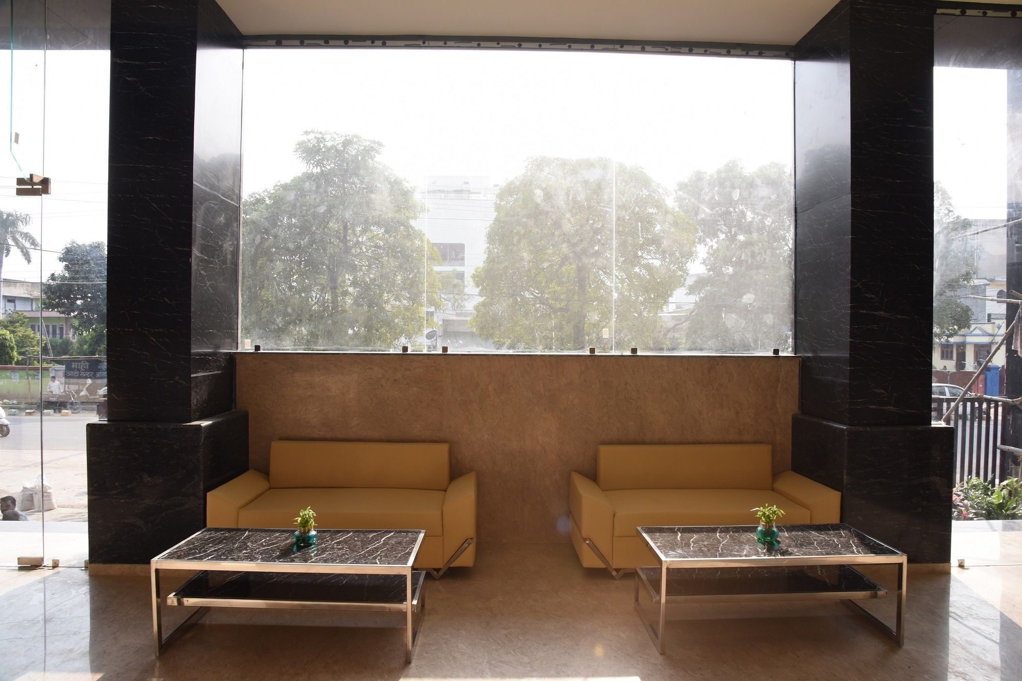Moments Hotel Lucknow Exterior photo