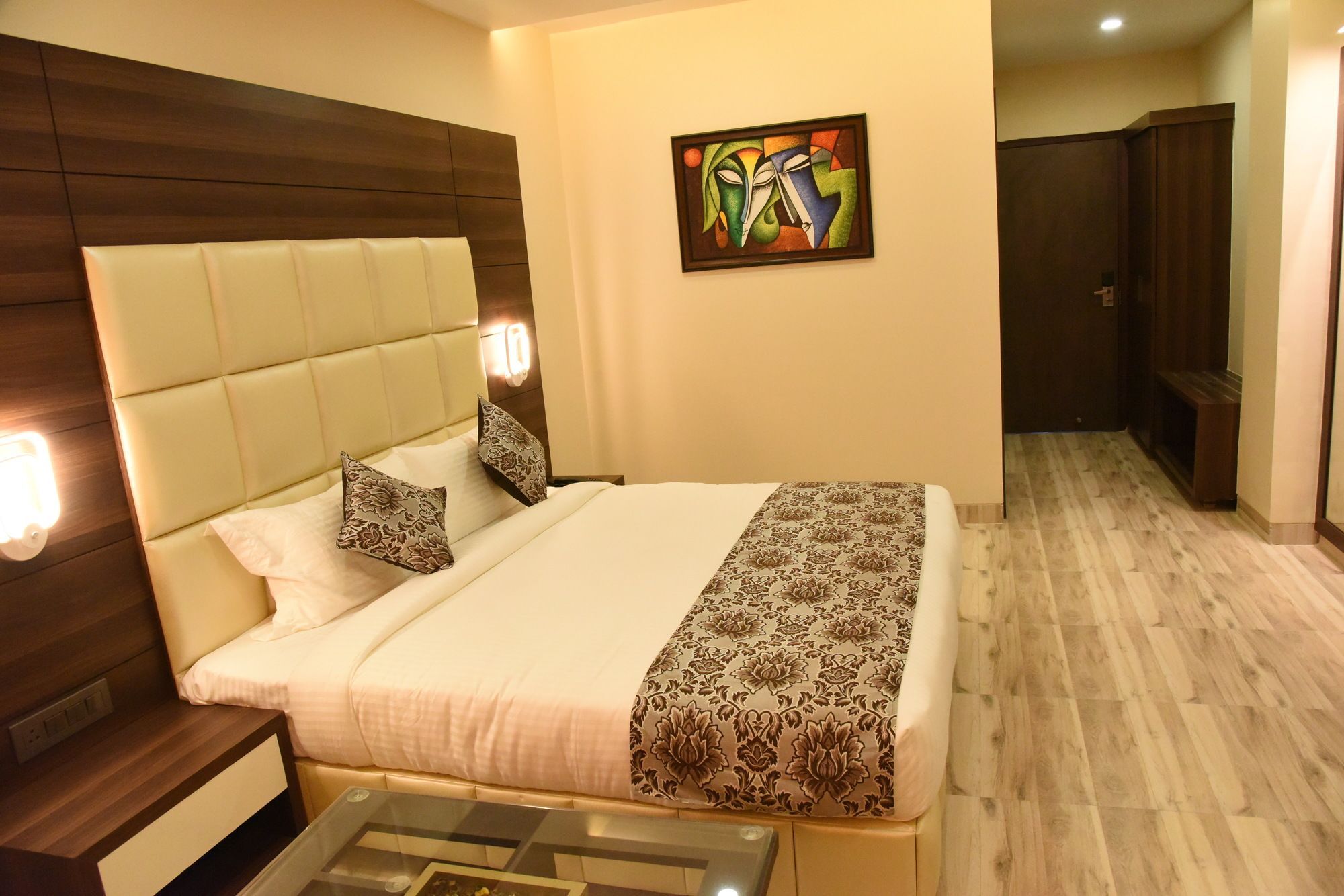 Moments Hotel Lucknow Exterior photo