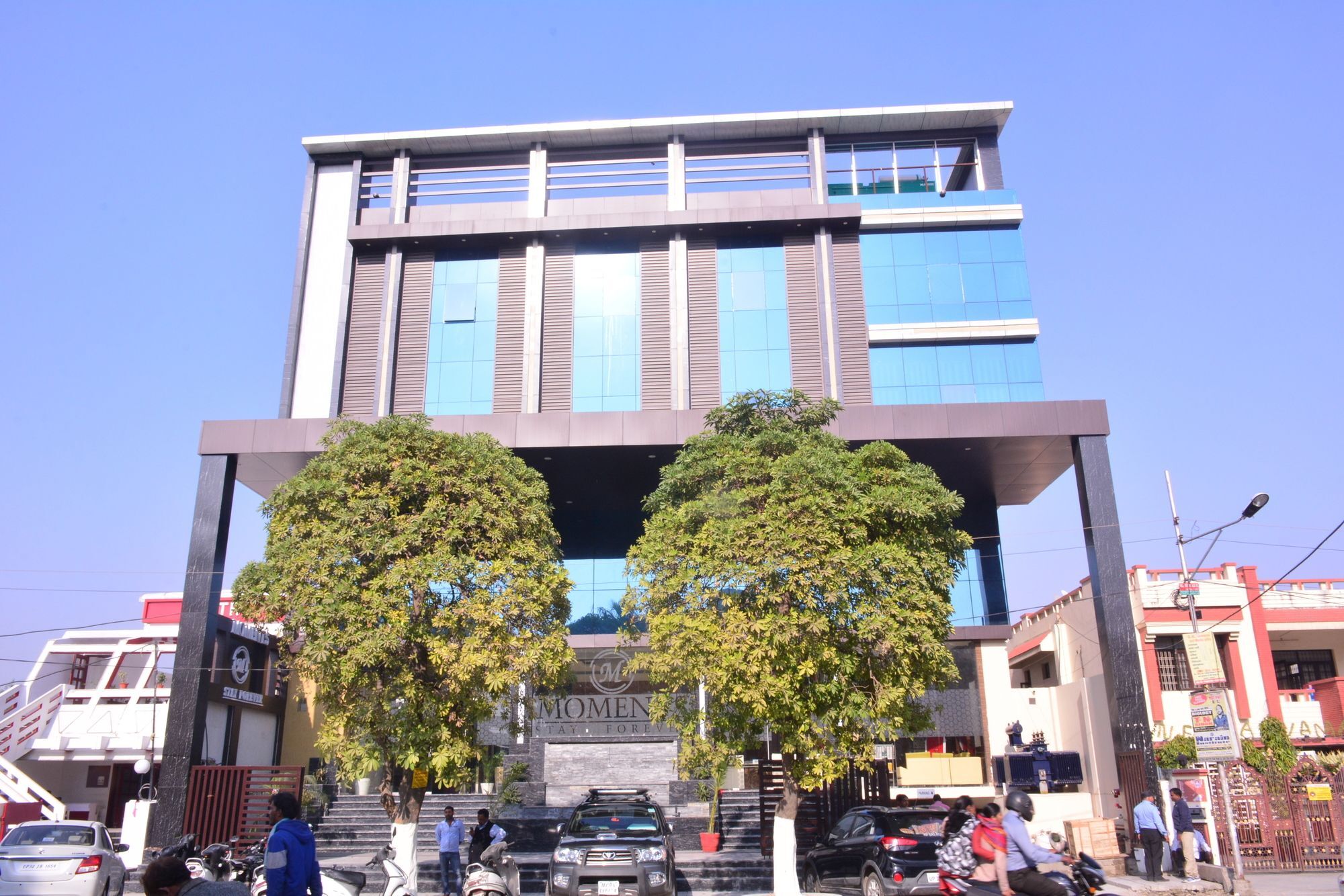 Moments Hotel Lucknow Exterior photo