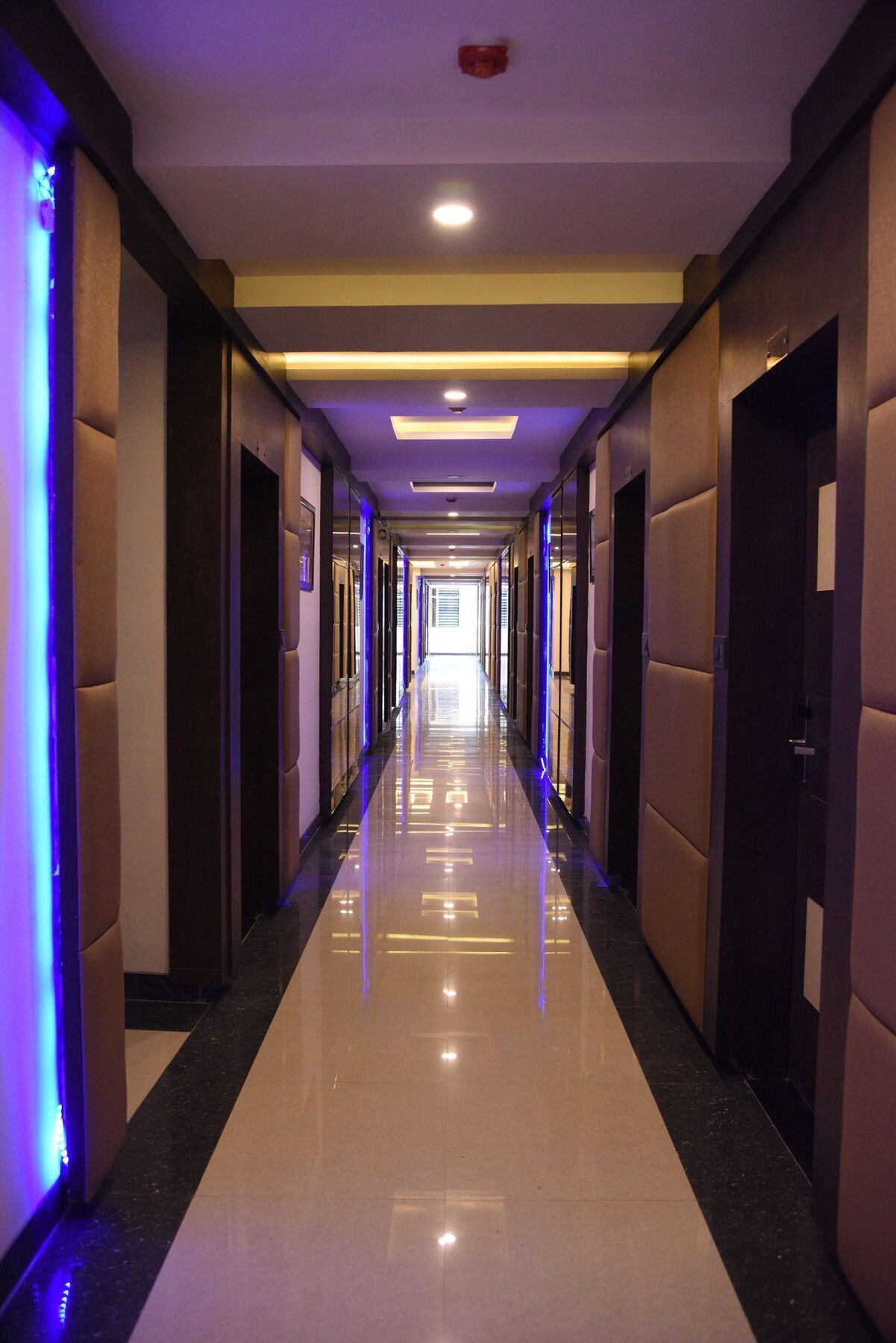 Moments Hotel Lucknow Exterior photo